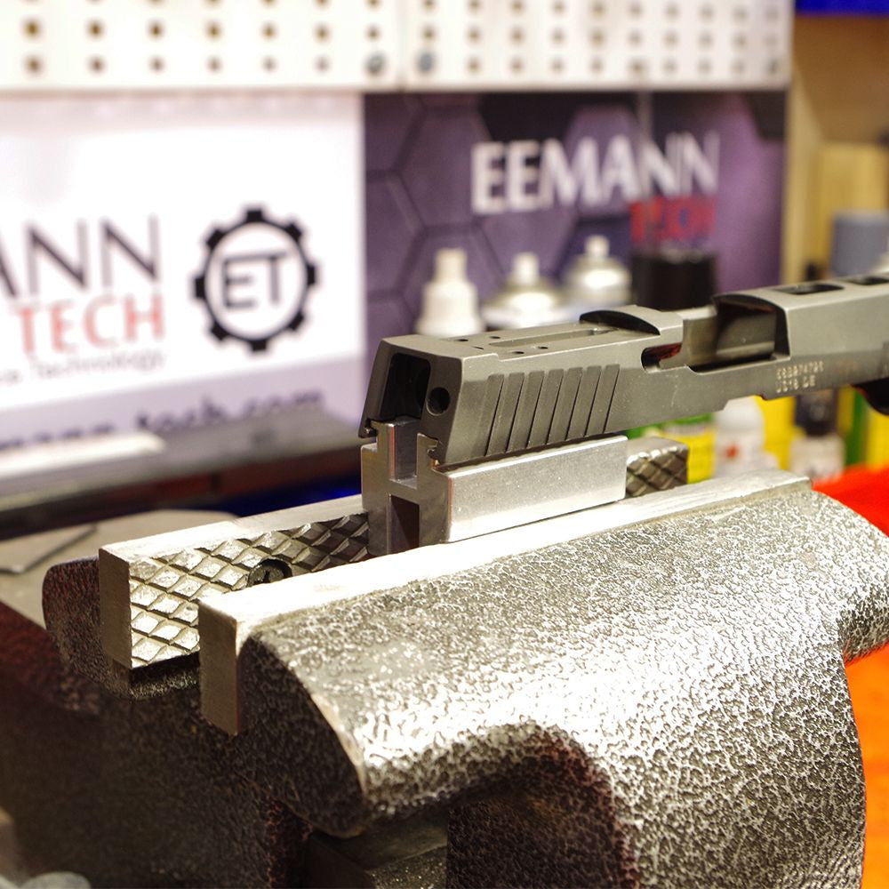 Eemann Tech blocca carrello da morsa per SIG Sauer P320