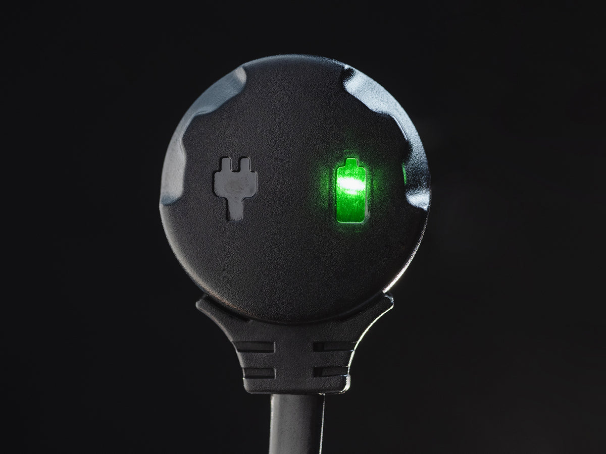 Armytek AMC-03 con indicatore di carica verde