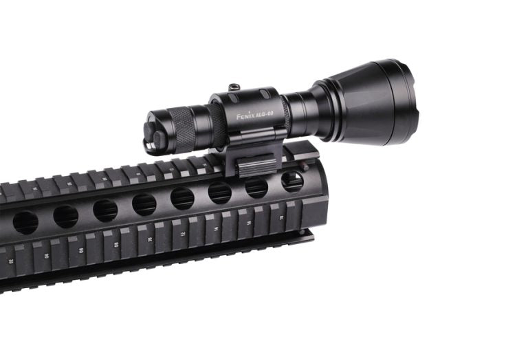 Fenix ALG-00 dettaglio anello torcia