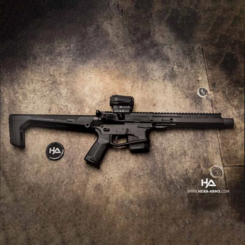 Hera Arms HRS Light montato su AR-15