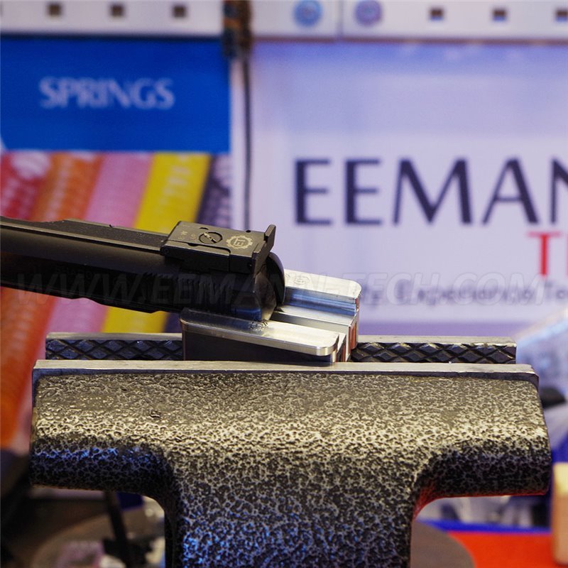 Narzędzie do blokowania zamka Eemann Tech do CZ 75, zdjęcie 3 z 3