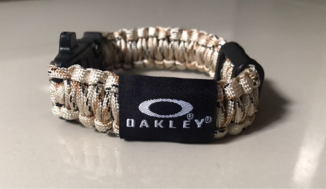 Oakley Survival Wristband Paracord