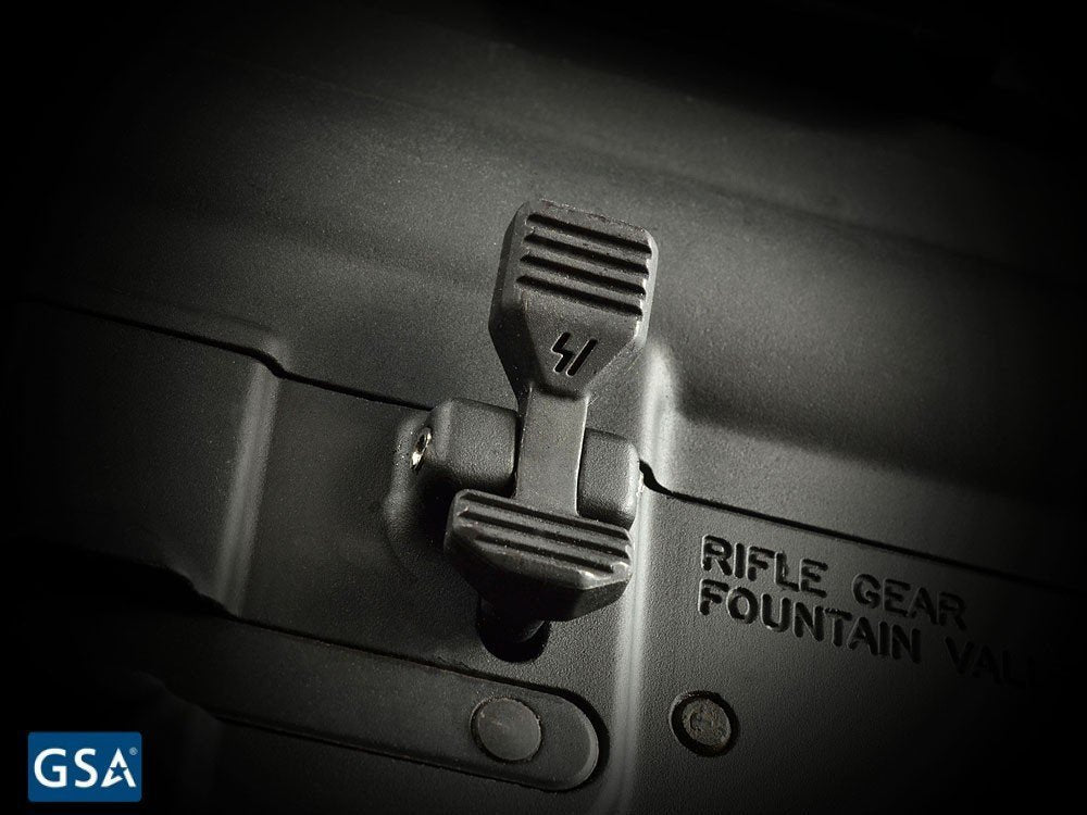 Strike Industries Enhanced Bolt Catch per AR-15, dettaglio 4