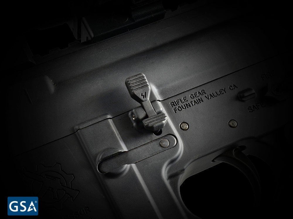 Strike Industries Enhanced Bolt Catch per AR-15, dettaglio 9