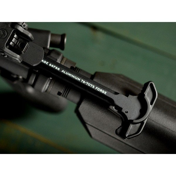 Leva di armamento Strike Industries ARCH per AR-15 FDE (Flat Dark Earth), immagine 3 di 7
