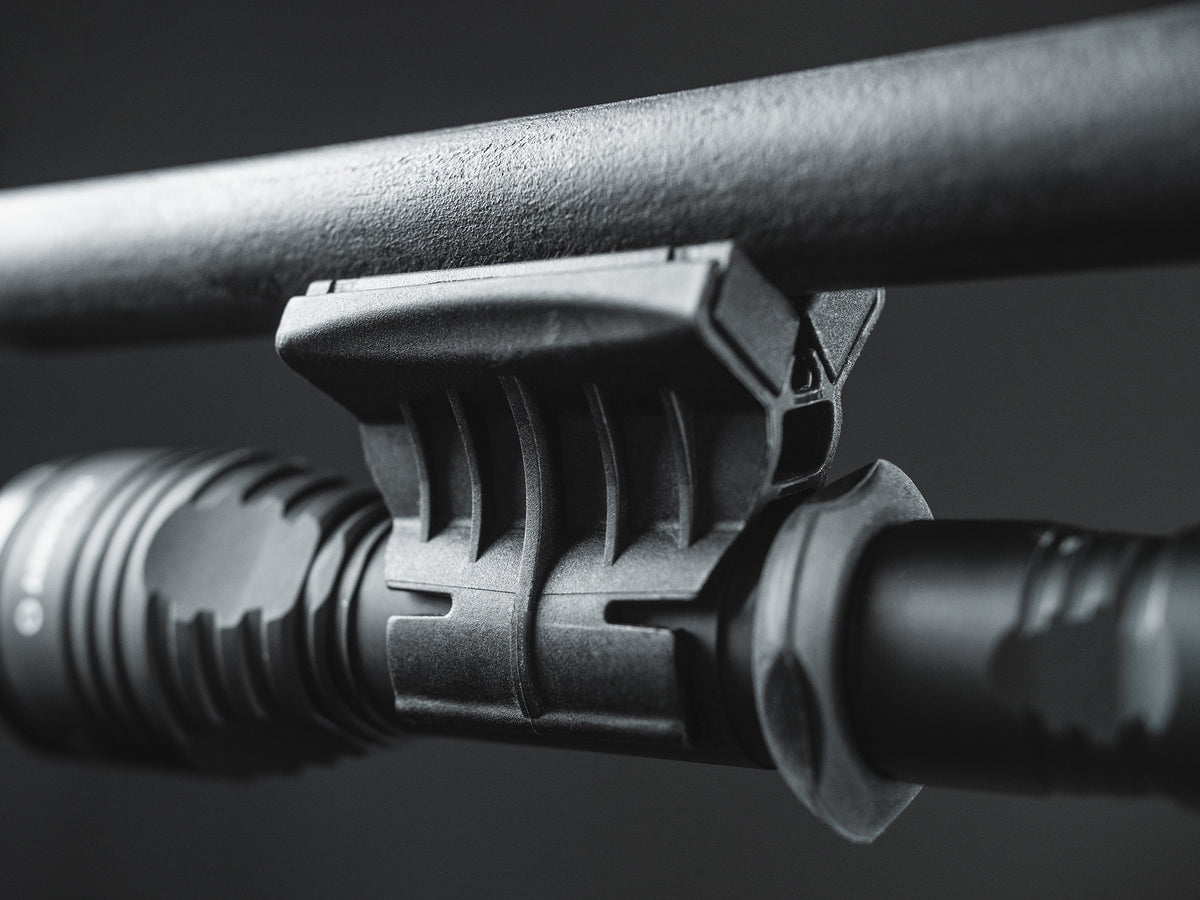 Armytek AWM-03 attacco magnetico per torce tattiche, vista laterale