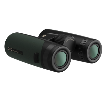GPO Passion ED 8x42 verde, vista di tre quarti