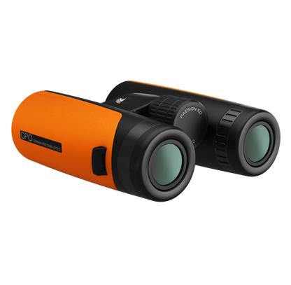 GPO Passion ED 8x42 arancione, vista di tre quarti