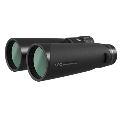 Binocolo GPO Passion HD 12,5x50 nero, vista angolata del corpo in magnesio