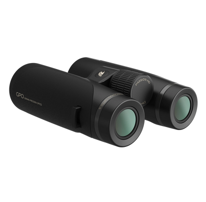 GPO Passion HD 8x42 nero, vista di tre quarti