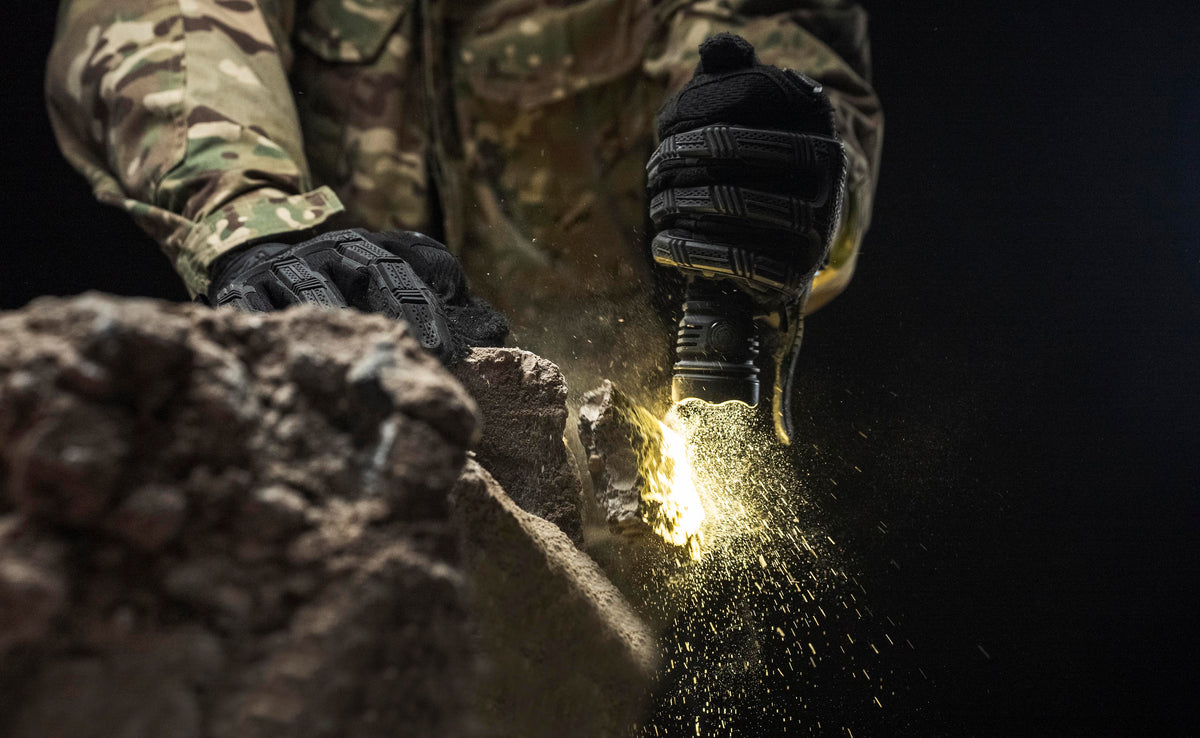 Armytek Predator Pro Max, ghiera in acciaio della testa