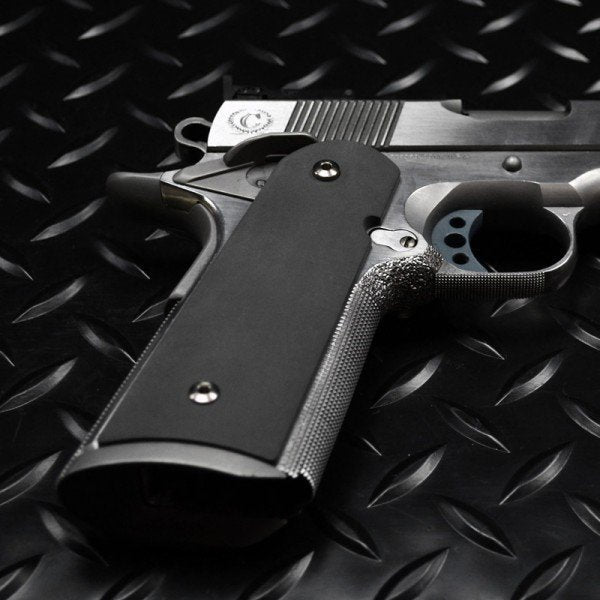 Strike Industries guancette 1911 PX-08 lisce nero opaco, dettaglio 2