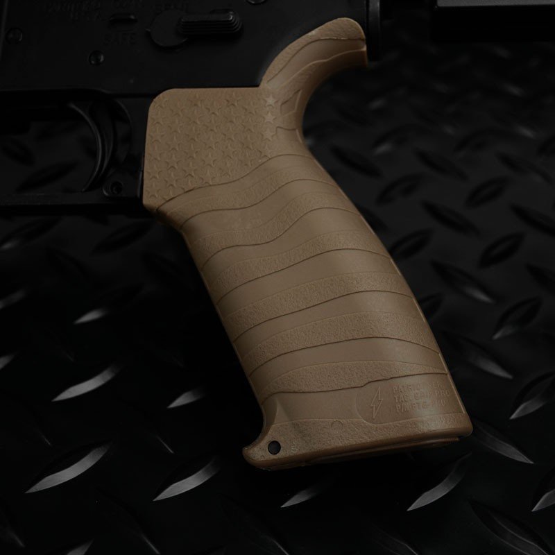 Impugnatura Strike Industries Patriot Series PRO Enhanced per AR-15 FDE (Flat Dark Earth), immagine 4 di 8
