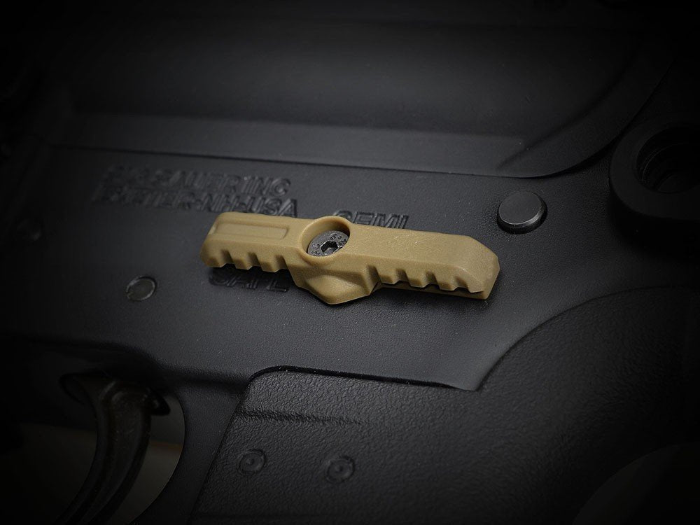 Strike Industries Ultimate Selector Switch kit 10 leve per AR-15, FDE, dettaglio 4