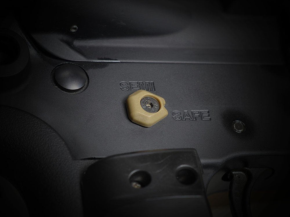 Strike Industries Ultimate Selector Switch kit 10 leve per AR-15, FDE, dettaglio 3