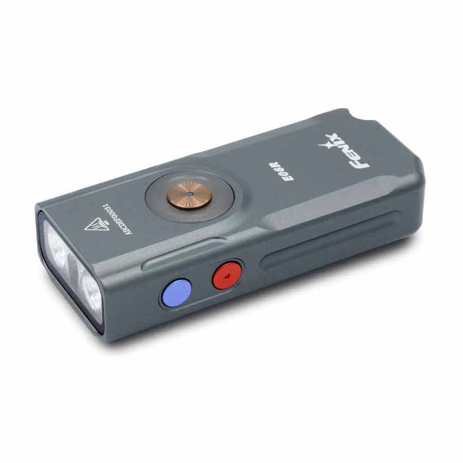 Fenix E06R – Torcia portachiavi 3 in 1 da 700 lumen