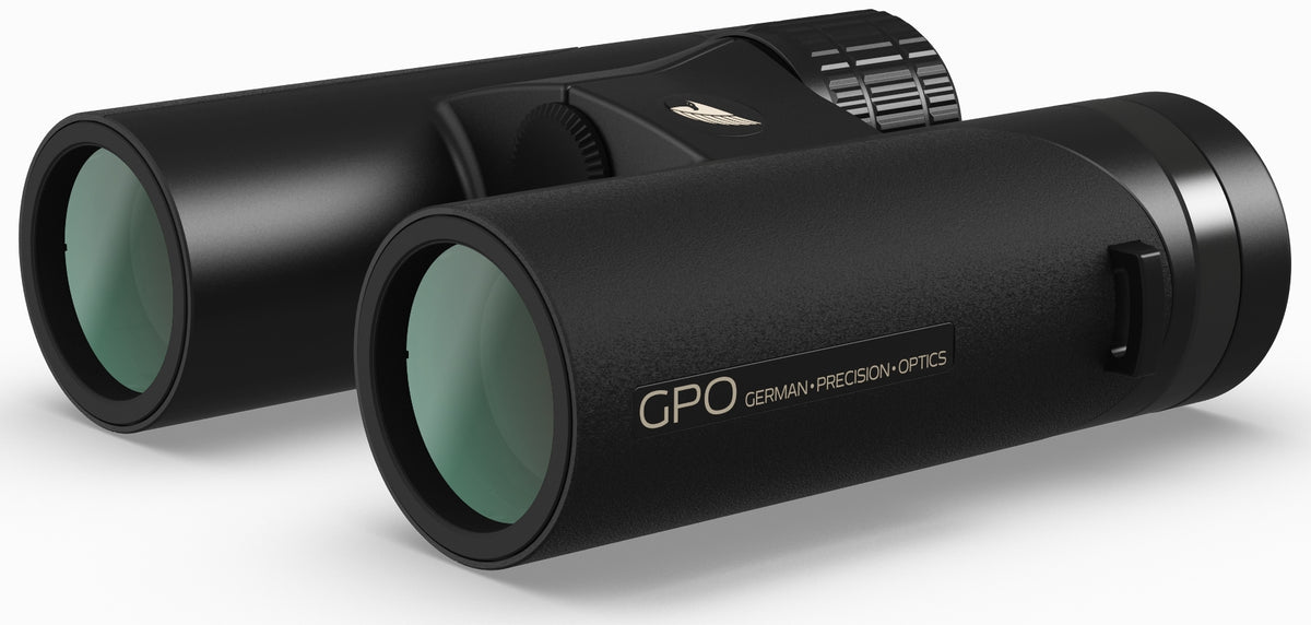 GPO Passion ED 10x32 nero, vista di tre quarti