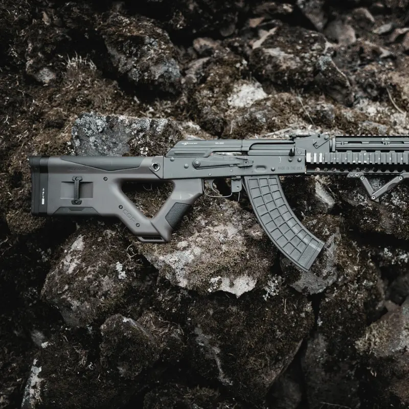 Hera Arms CQR-47 montato su AK
