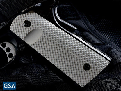 Strike Industries guancette 1911 BMC PX-09 Golf Ball Dimple Pattern grigie, dettaglio 2