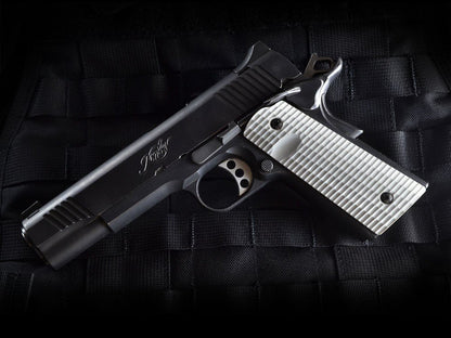 Strike Industries guancette 1911 BMC PX-12 Streamlined Pattern grigie, dettaglio 3