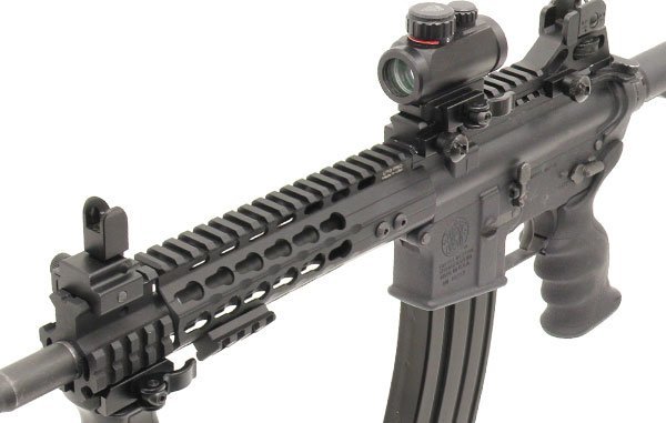 UTG PRO AR15 7" KEYMOD Free Float Handguard Black