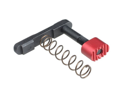 Strike Industries Enhanced Magazine Catch rosso per AR-15, dettaglio 2