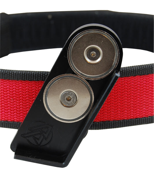Double Alpha Academy Deluxe Magnetic Pouch Portacaricatore Magnetico