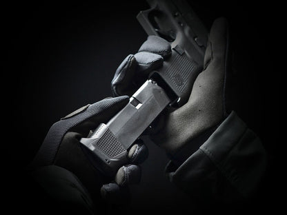 Strike Industries Enhanced Magazine Plate per Glock 43 nera, dettaglio 4