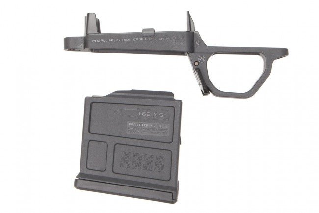 Magpul Bolt Action Magazine Well 700L Standard - Black