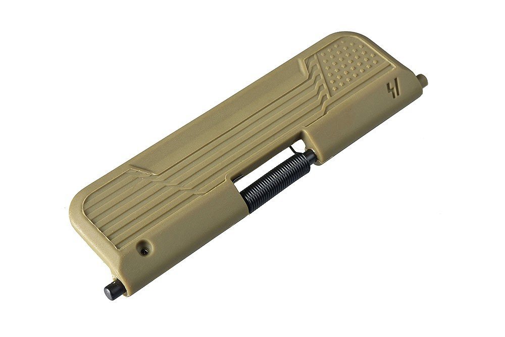 Strike Industries Ultimate Dust Cover Enhanced Flag Ver2 per AR-15 FDE
